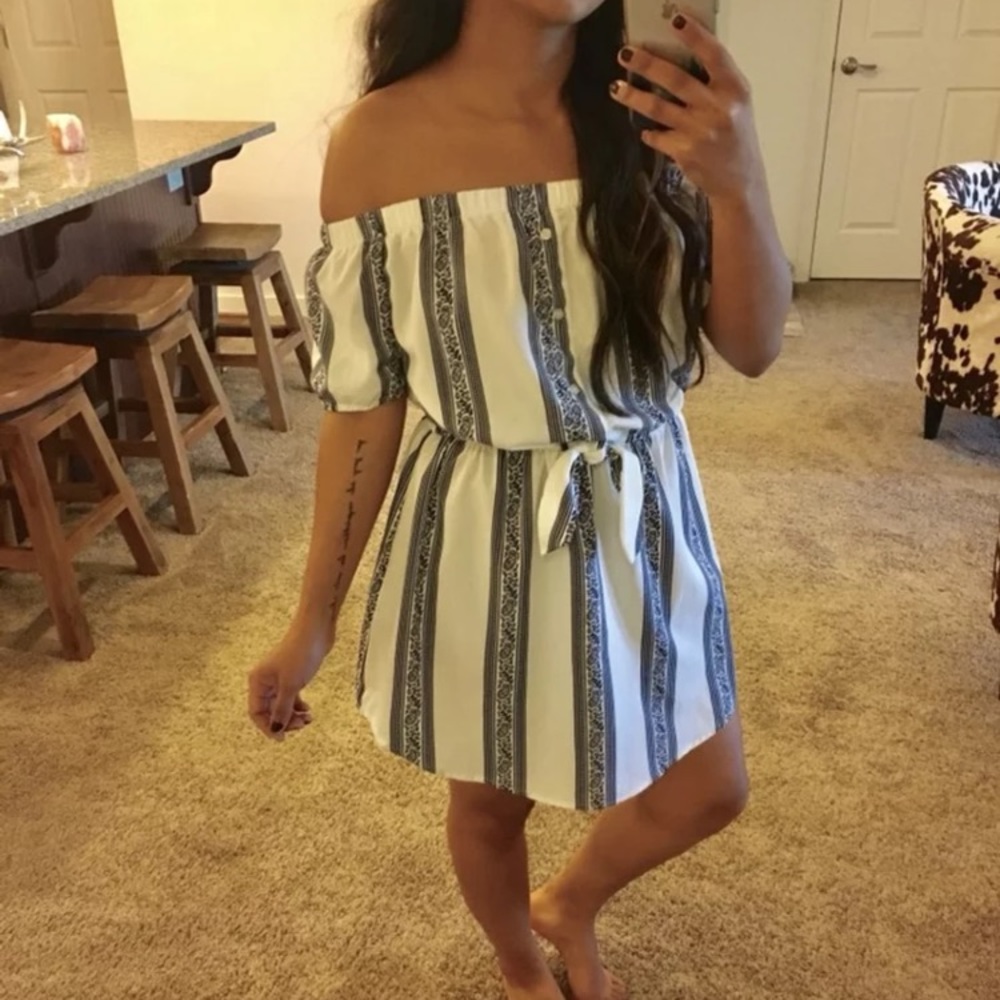 NWOT off the shoulder boho dress